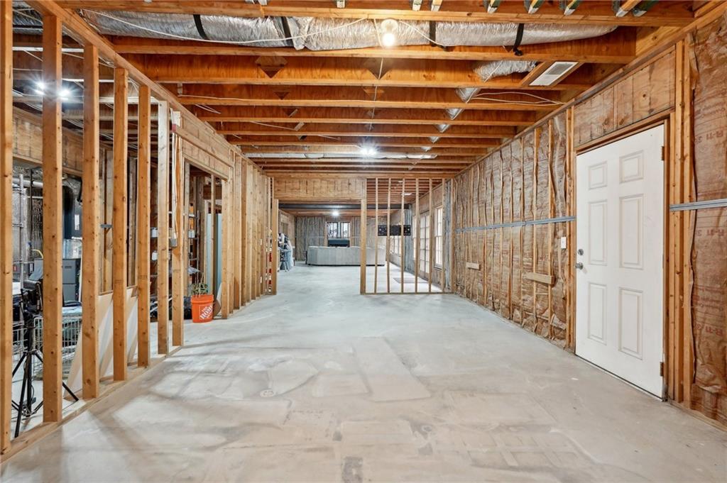 3505 Summit Trail
