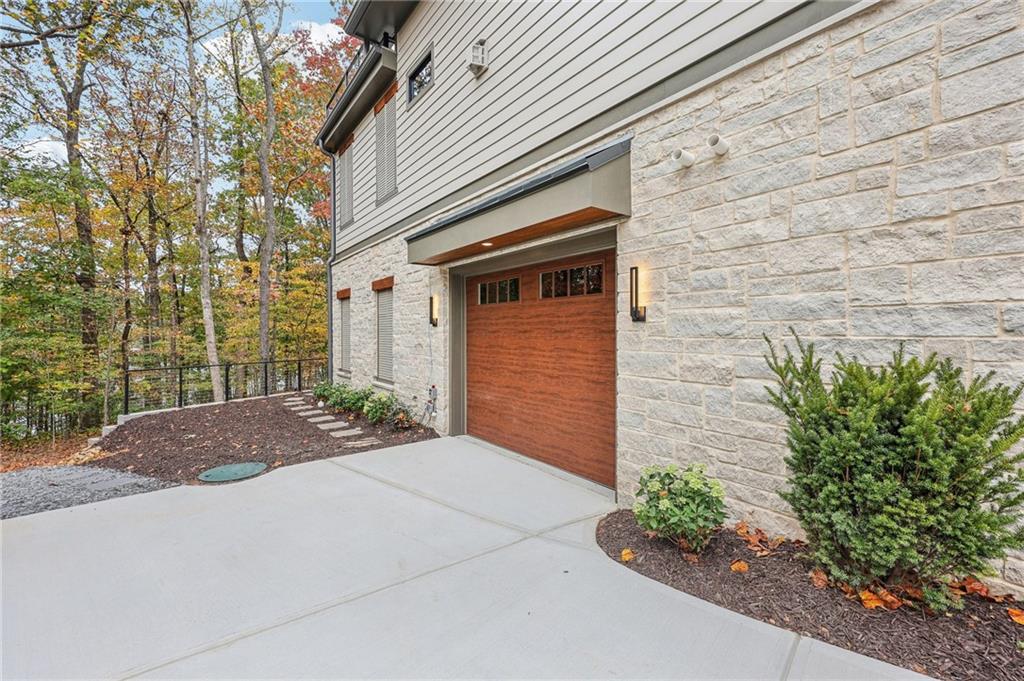 9325 Ponderosa Trail