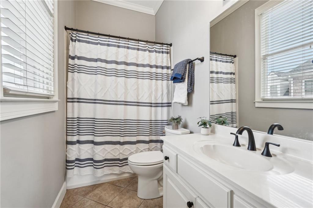 10235 Worthington Manor