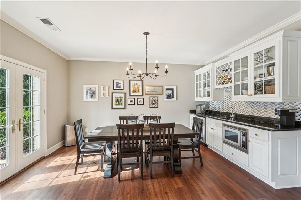 10235 Worthington Manor