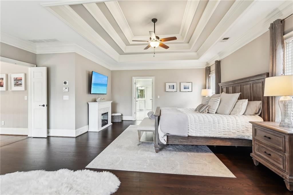 10235 Worthington Manor