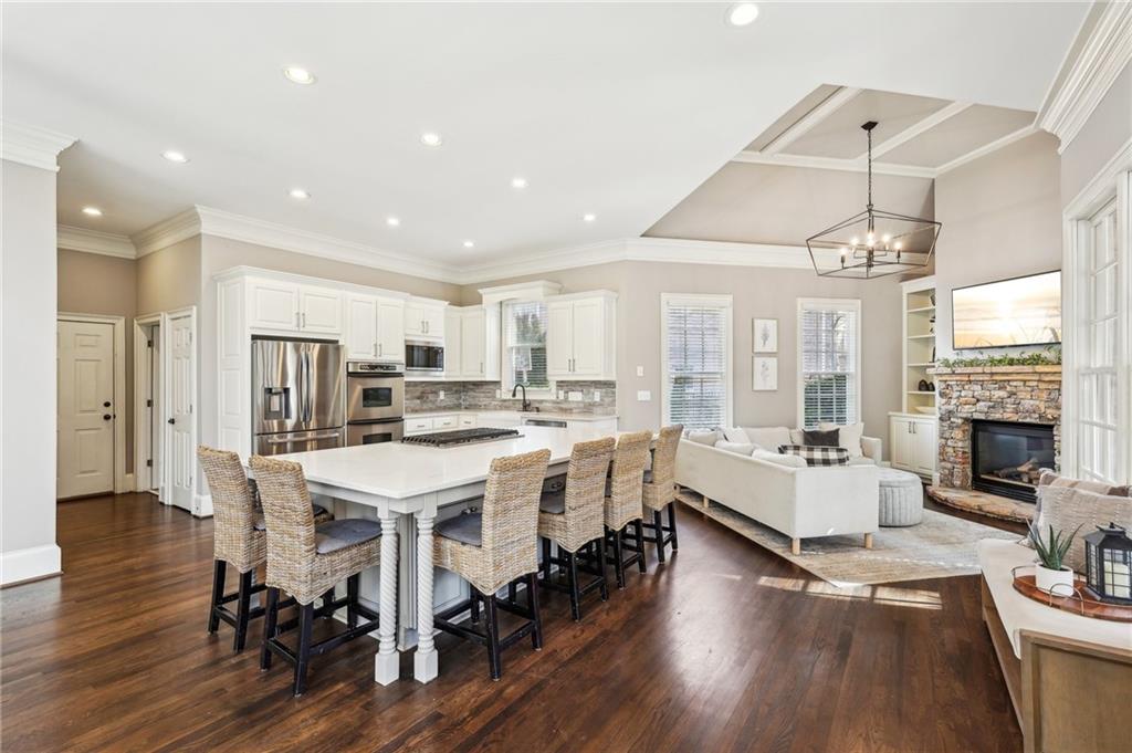 10235 Worthington Manor