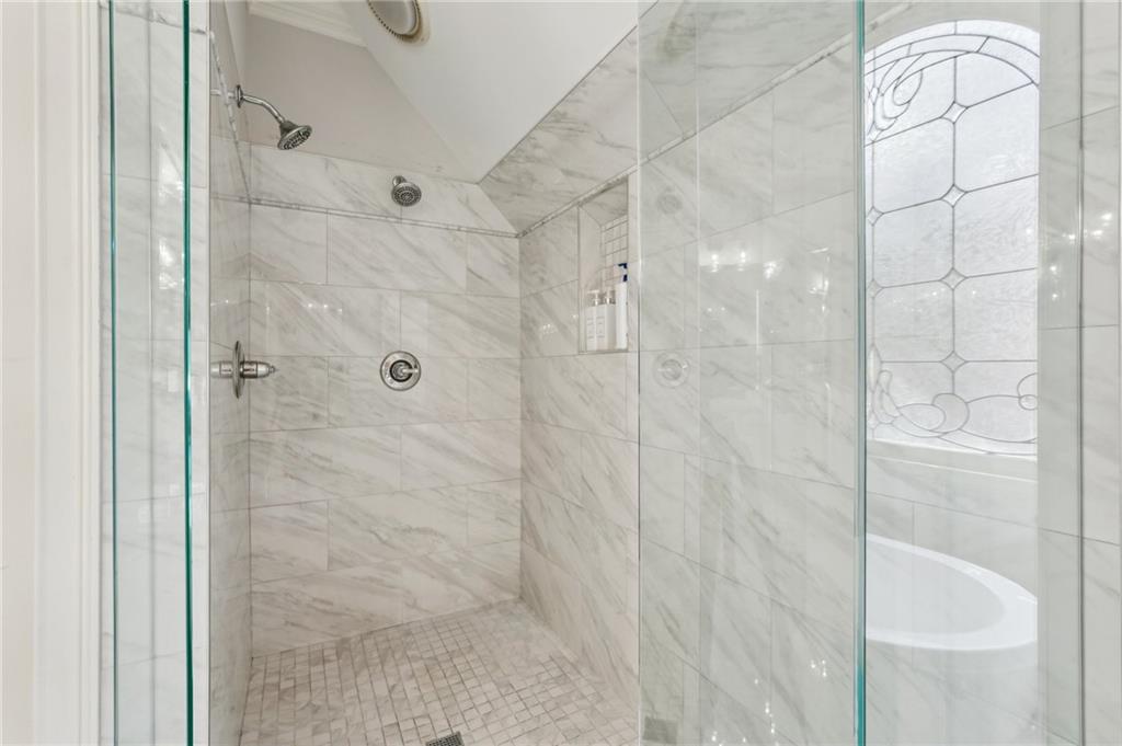 10235 Worthington Manor