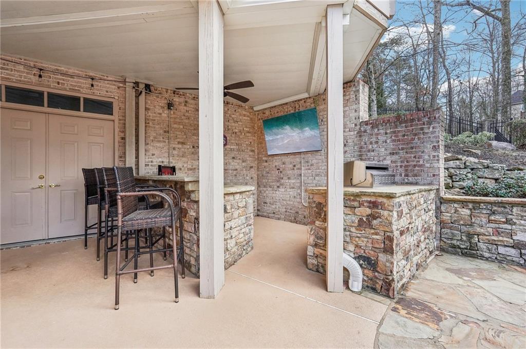 10235 Worthington Manor