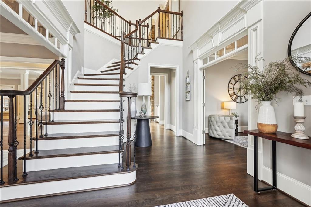 10235 Worthington Manor