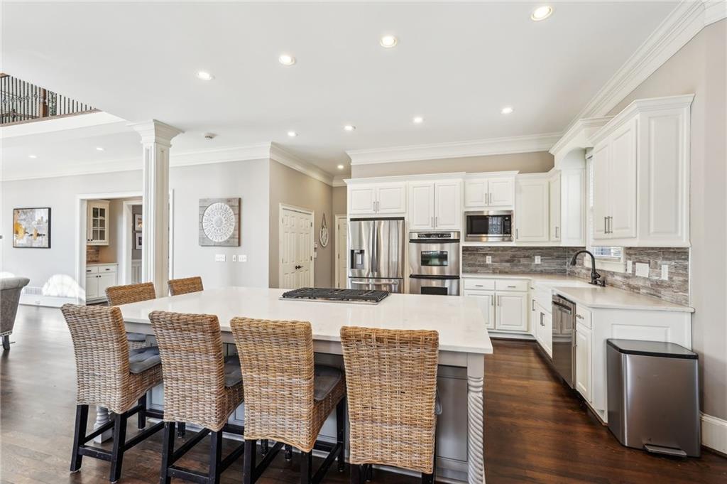 10235 Worthington Manor