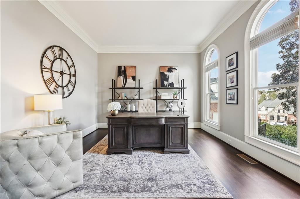 10235 Worthington Manor
