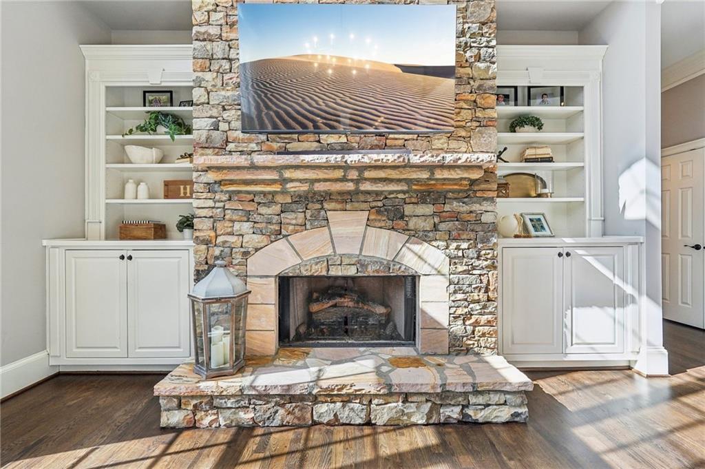 10235 Worthington Manor