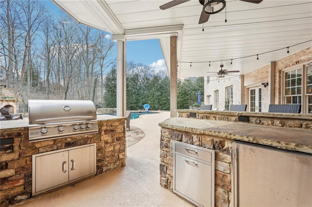 10235 Worthington Manor
