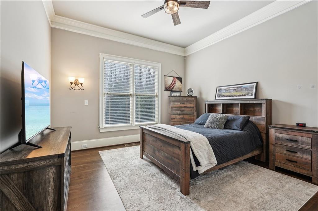 10235 Worthington Manor