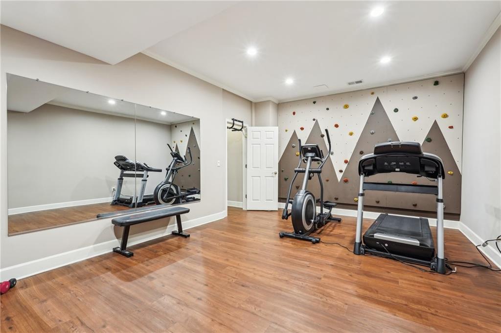 10235 Worthington Manor