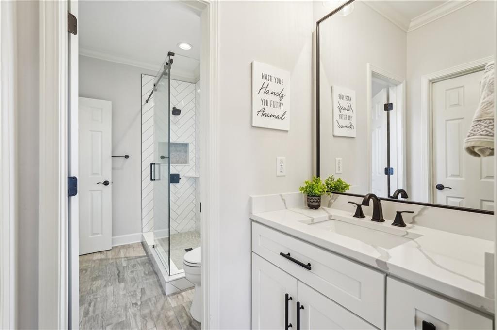 10235 Worthington Manor