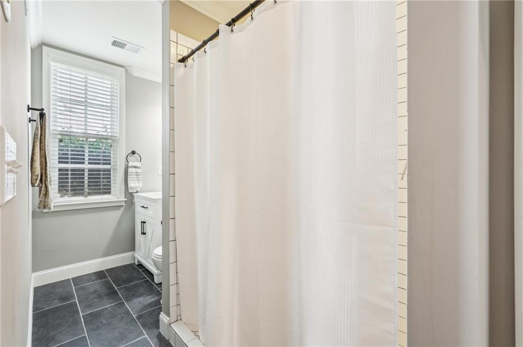 10235 Worthington Manor