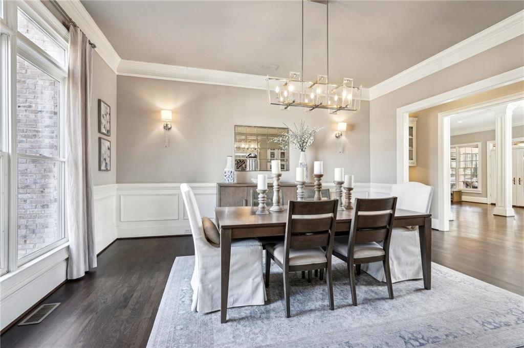 10235 Worthington Manor
