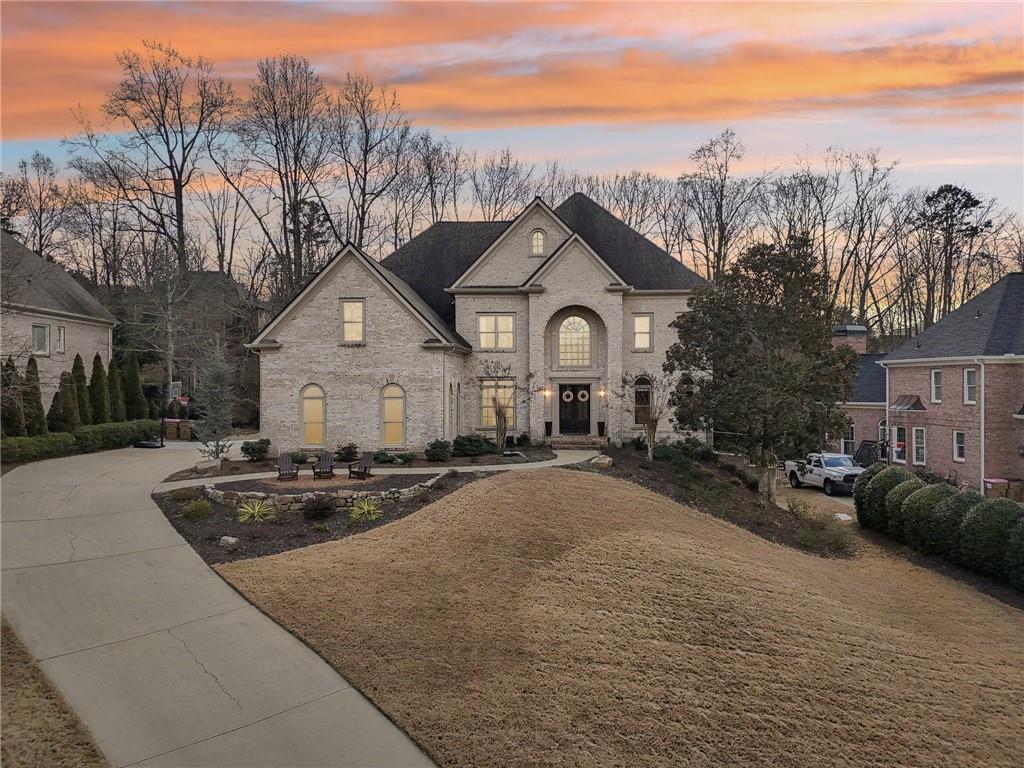 10235 Worthington Manor