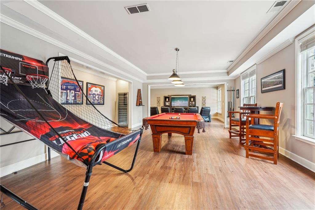 10235 Worthington Manor