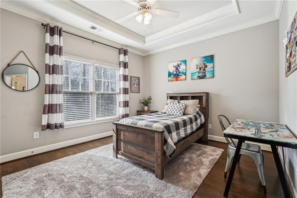 10235 Worthington Manor