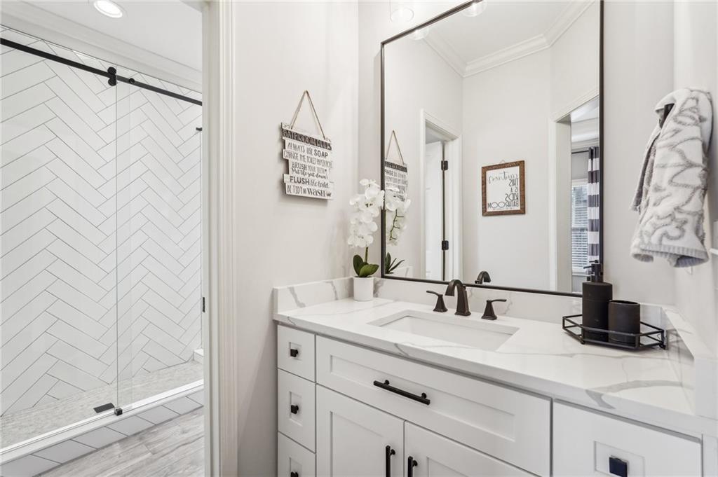 10235 Worthington Manor