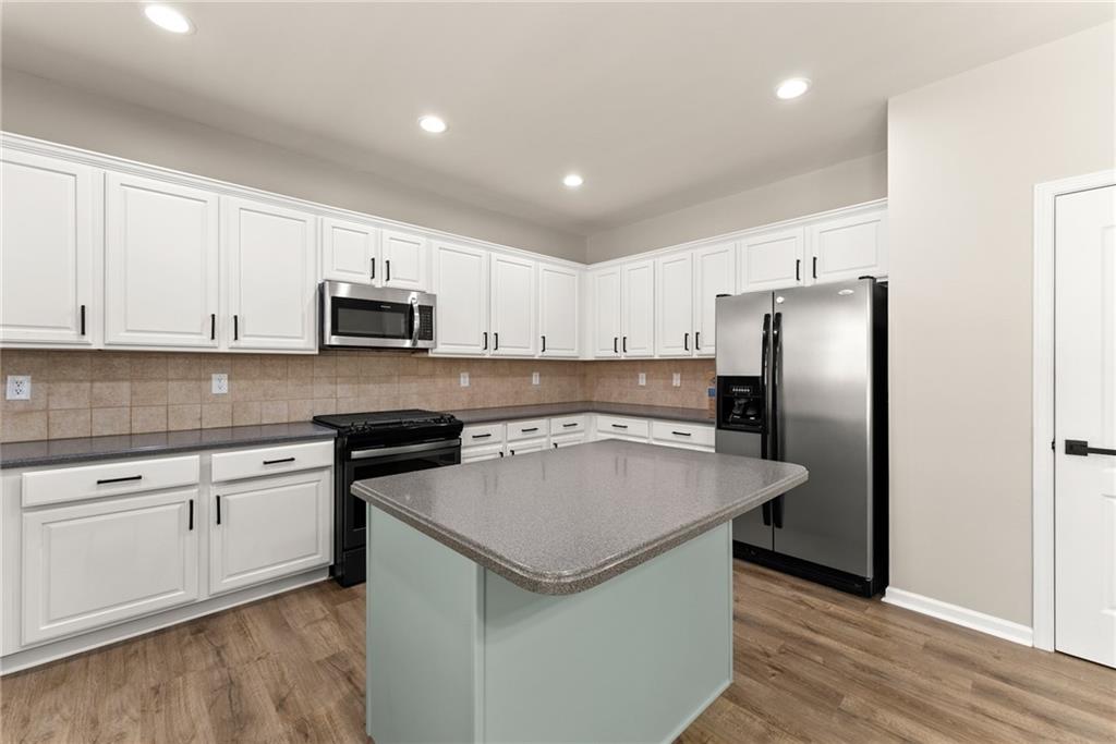 6025 Thrasher Court