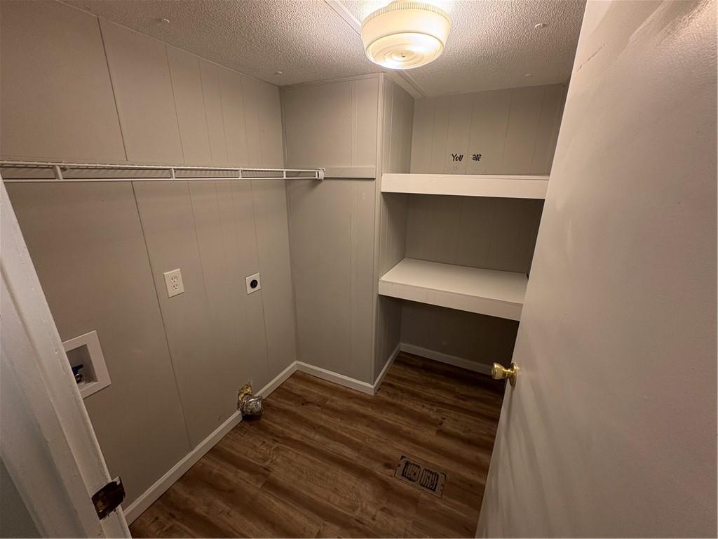 4620 Enota Court