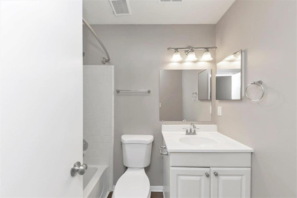3130 GLEN KNOLLS Court