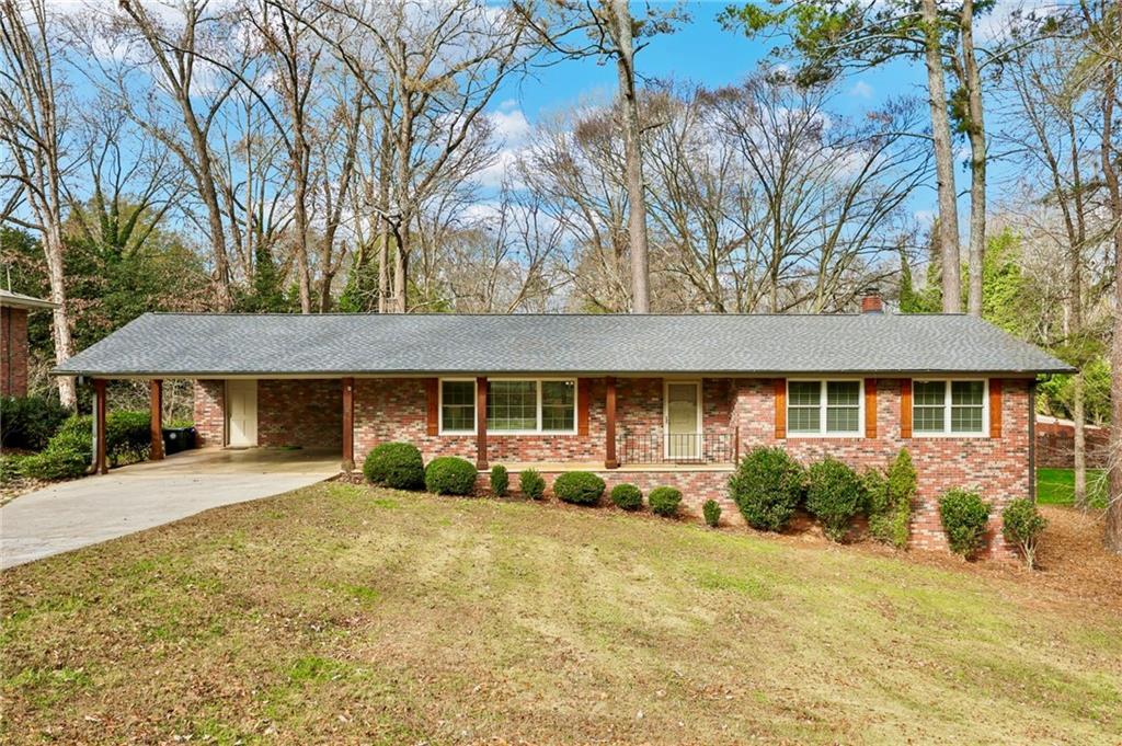1505 Robinhood Trail