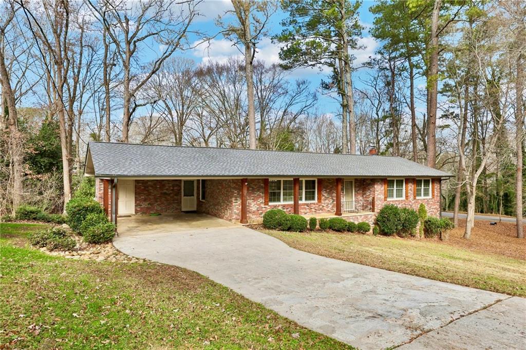 1505 Robinhood Trail
