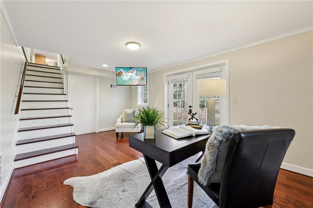 1505 Robinhood Trail