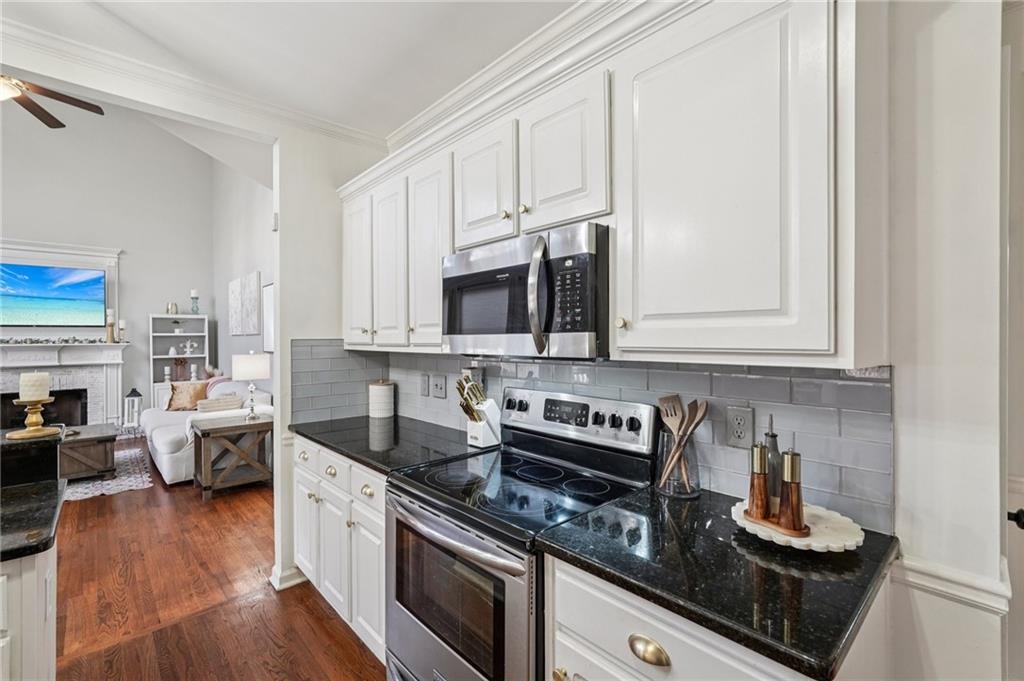 4785 Scotney Court