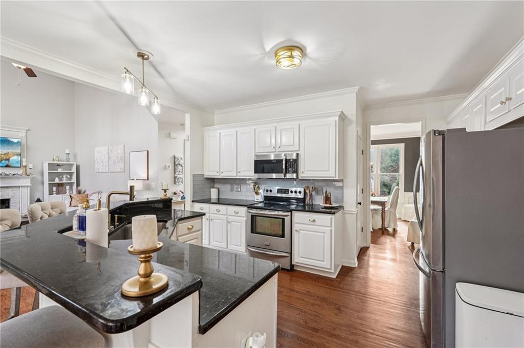 4785 Scotney Court