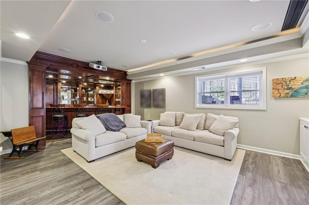 86 Grand Avenue