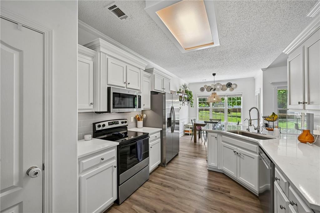 399 Laurel Oaks Lane