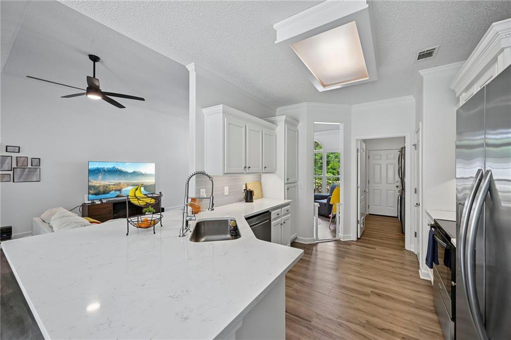 399 Laurel Oaks Lane