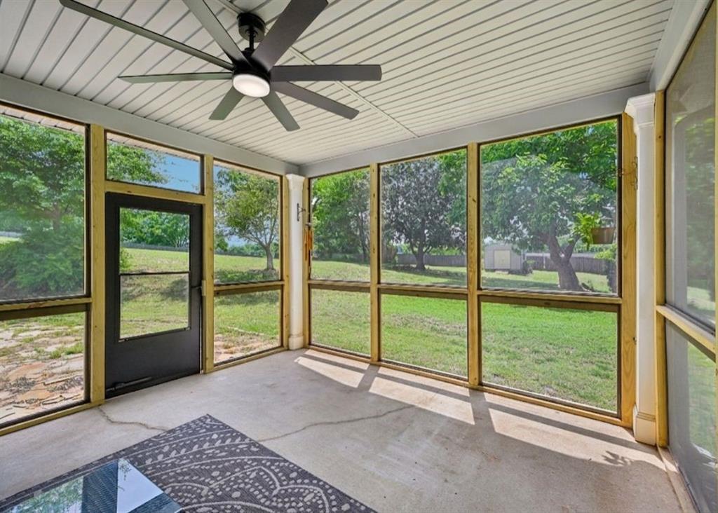 399 Laurel Oaks Lane