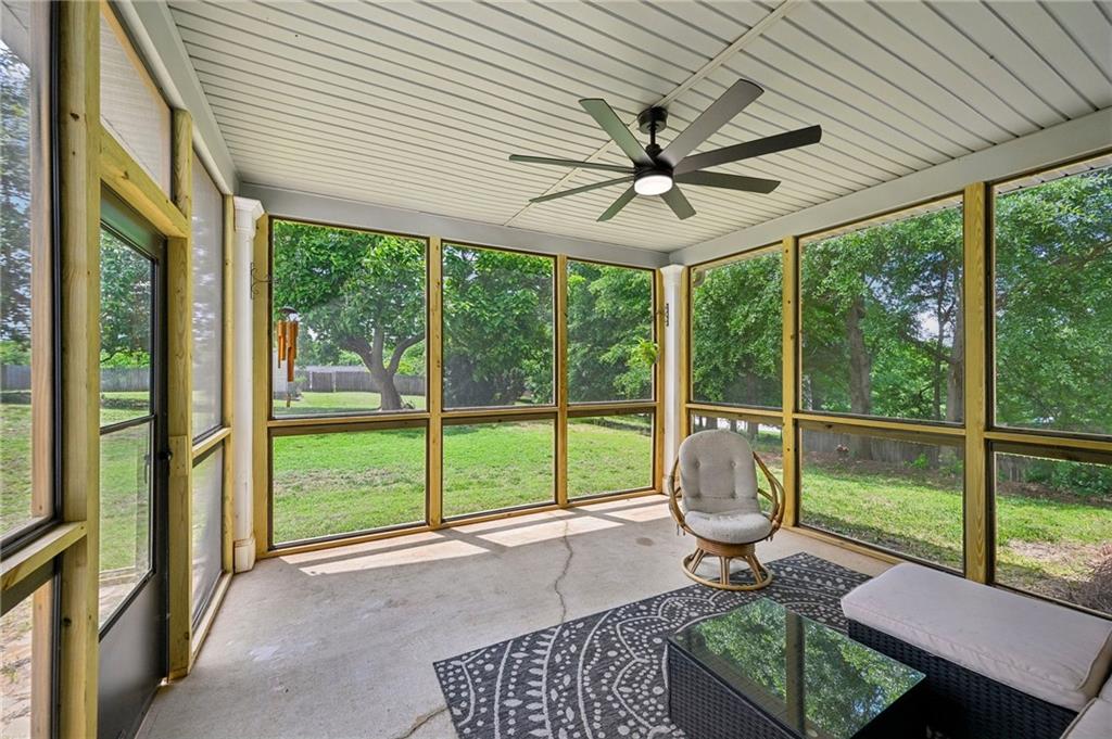 399 Laurel Oaks Lane