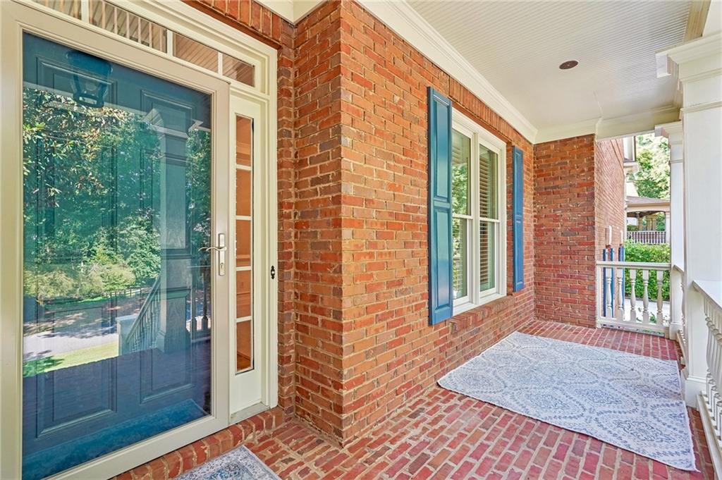 47 Lakecrest Circle