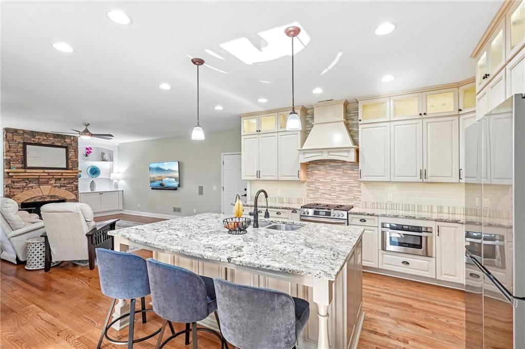 47 Lakecrest Circle