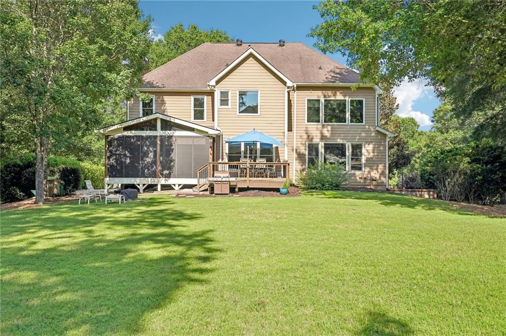 47 Lakecrest Circle