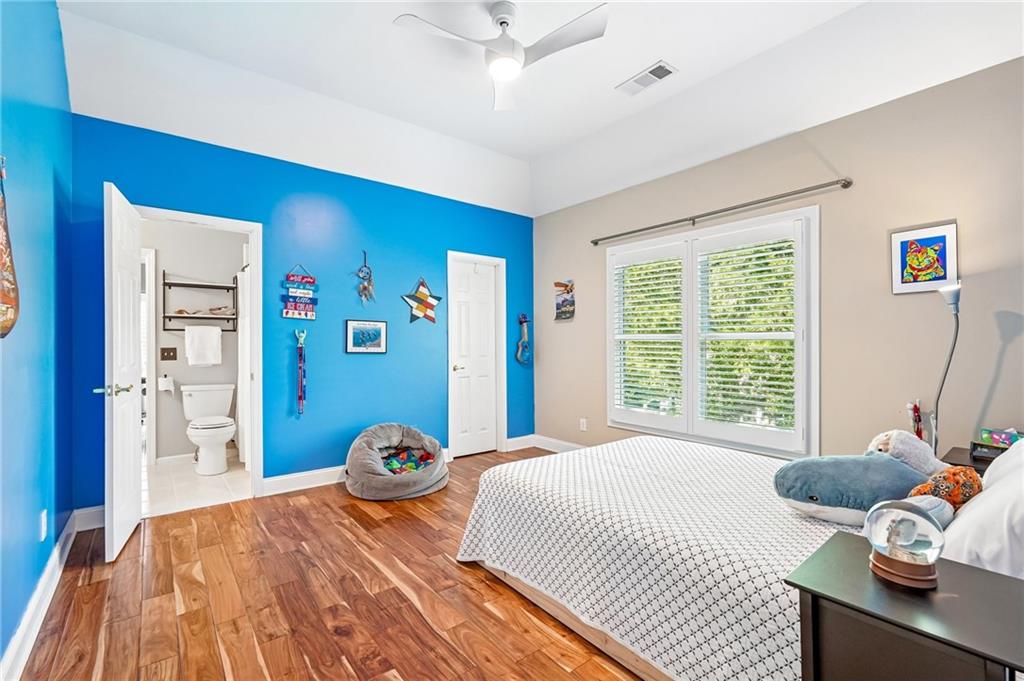 47 Lakecrest Circle