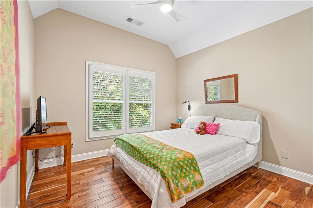 47 Lakecrest Circle