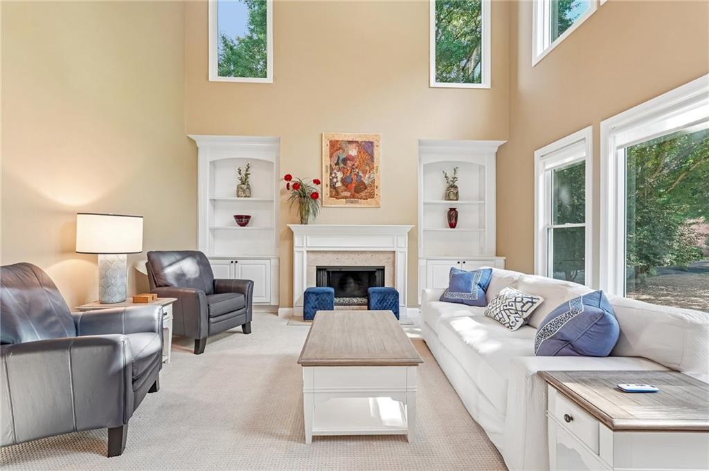 47 Lakecrest Circle