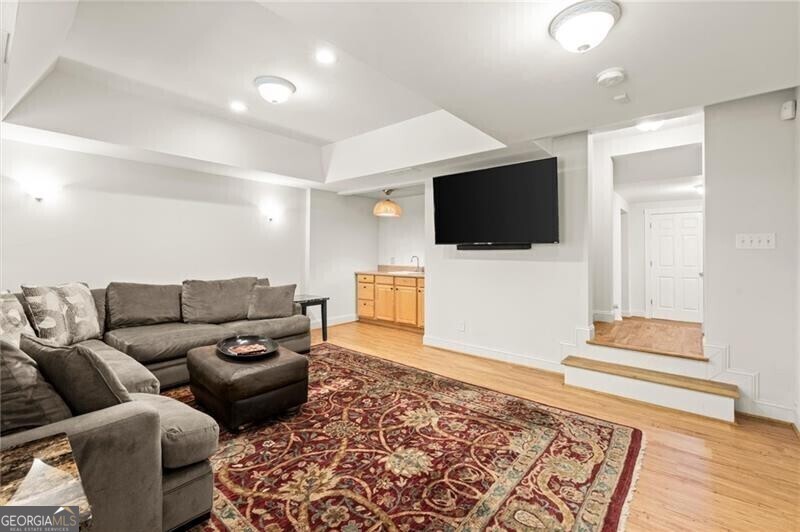 4425 Woodside Court