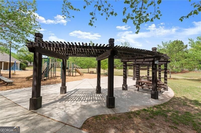 4425 Woodside Court