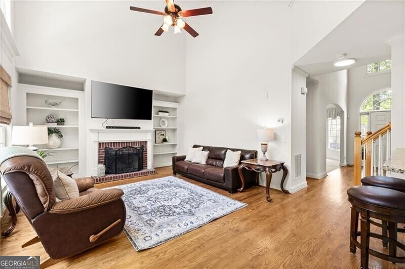 4425 Woodside Court