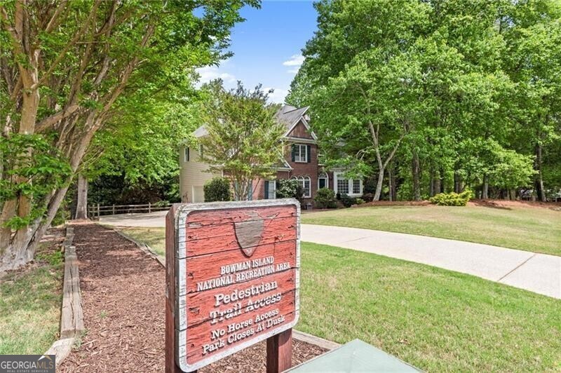 4425 Woodside Court