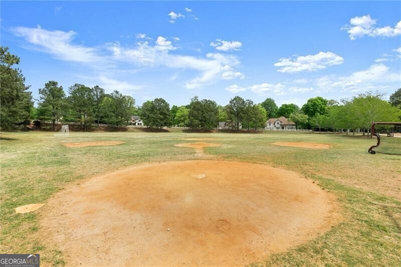 4425 Woodside Court