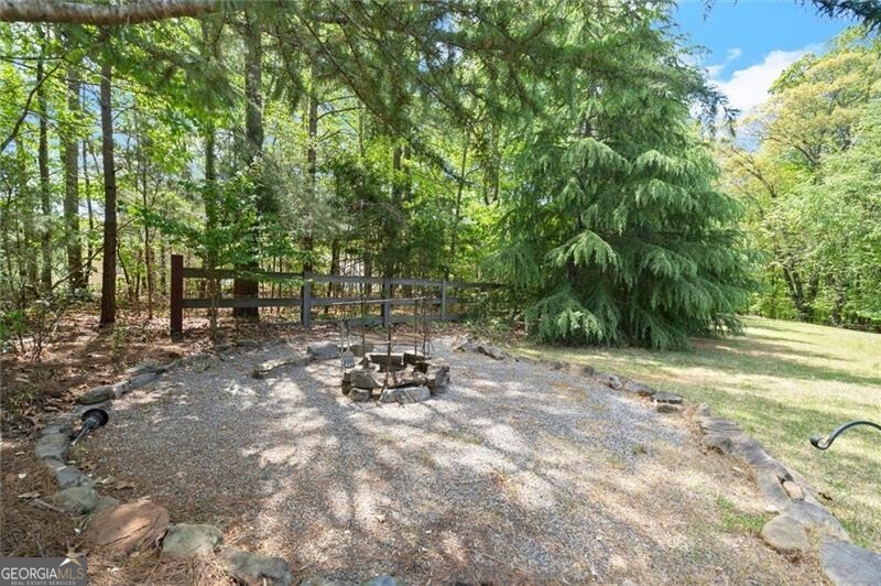 212 Hickory Oak Hollow