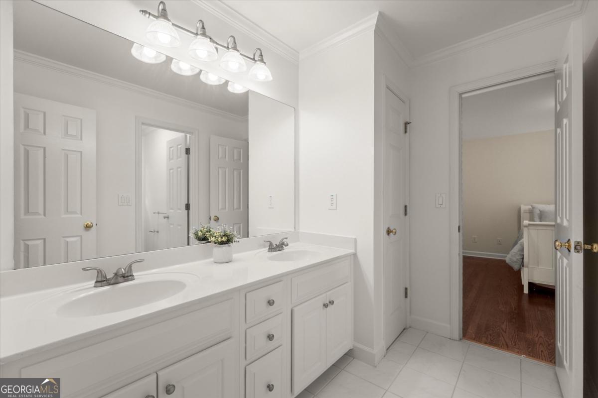 8475 High Hampton Chase