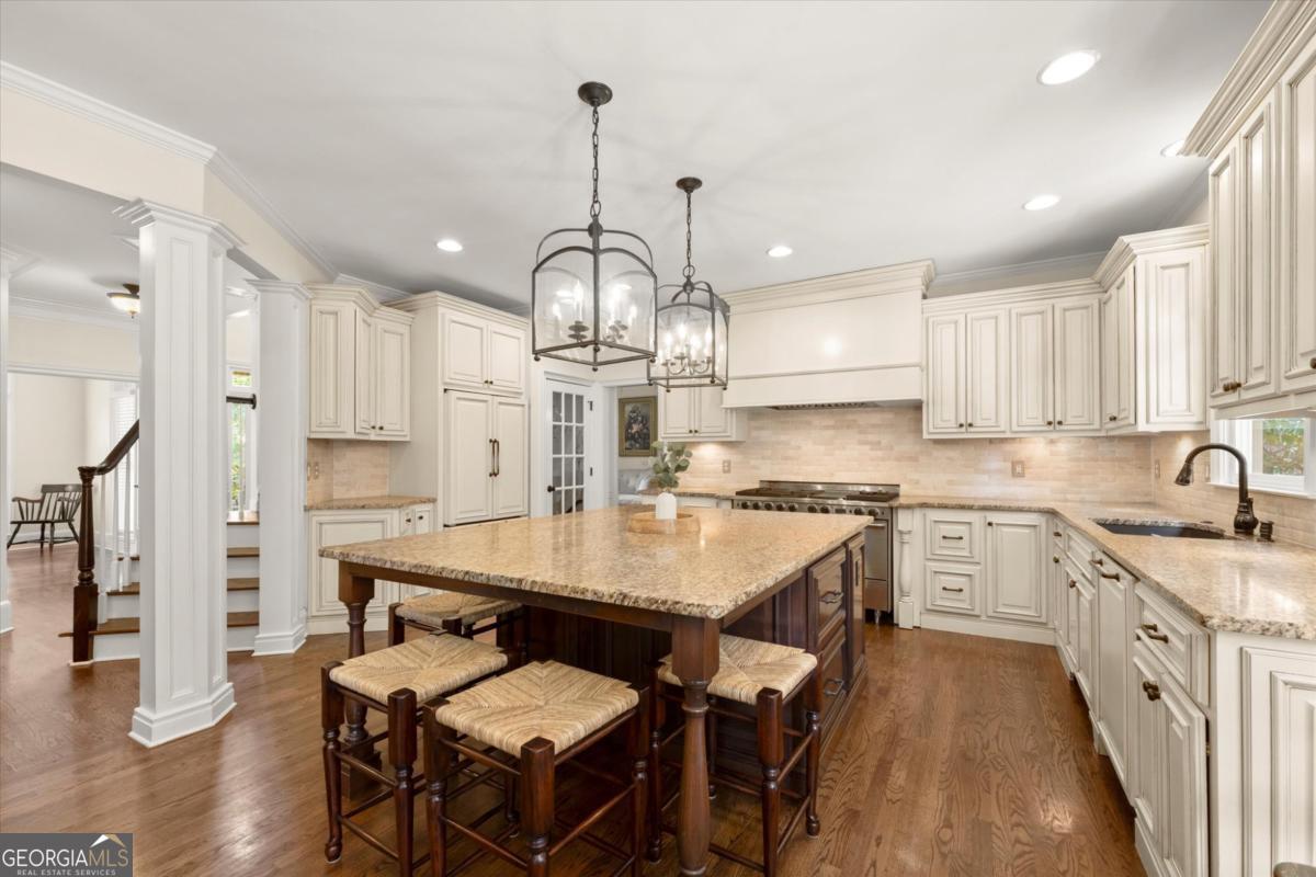 8475 High Hampton Chase