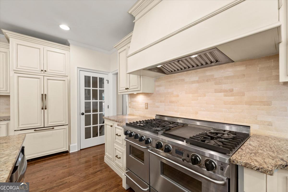 8475 High Hampton Chase